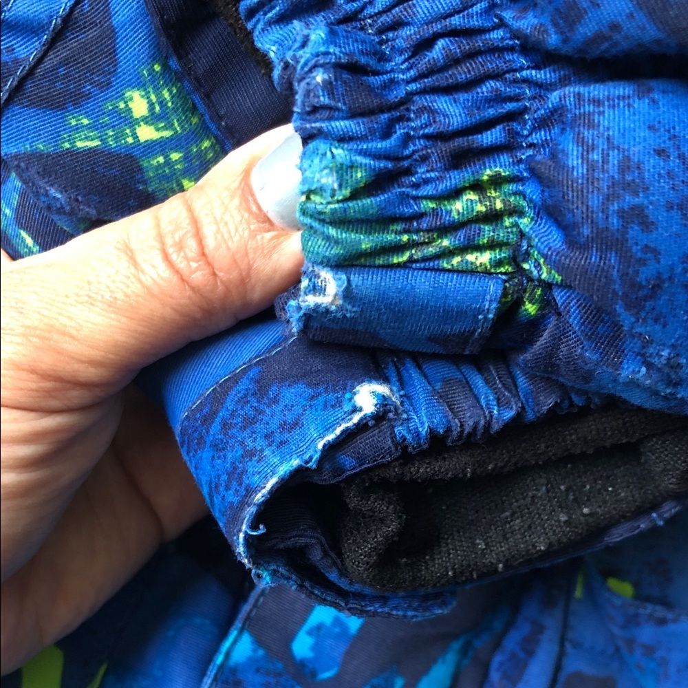 Tag Kids Blue Puffer winter Jacket with Neon Green Lining - Picture 8 of 10